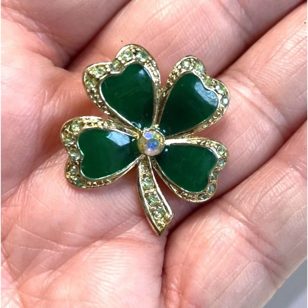 Enamel Shamrock Pin 4 Leaf Clover St Patricks Day - Picture 3 of 6